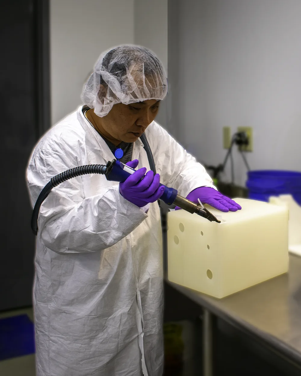 Hot-gas plastic welding in the clean room